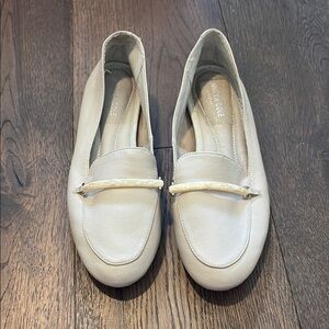 Kenneth Cole Women's Cream Loafers
